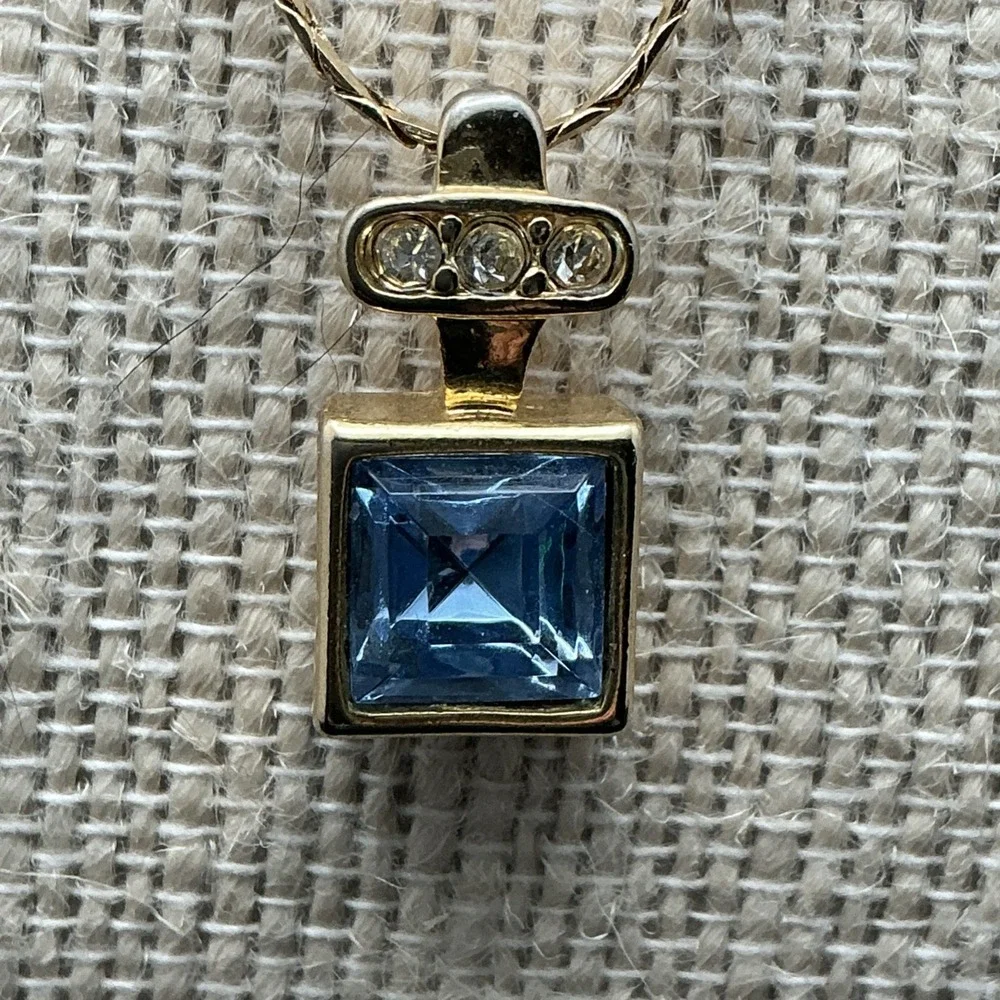 Vintage Premier Designs Blue Faceted Glass Stone and Clear‎ Rhinestone Necklace